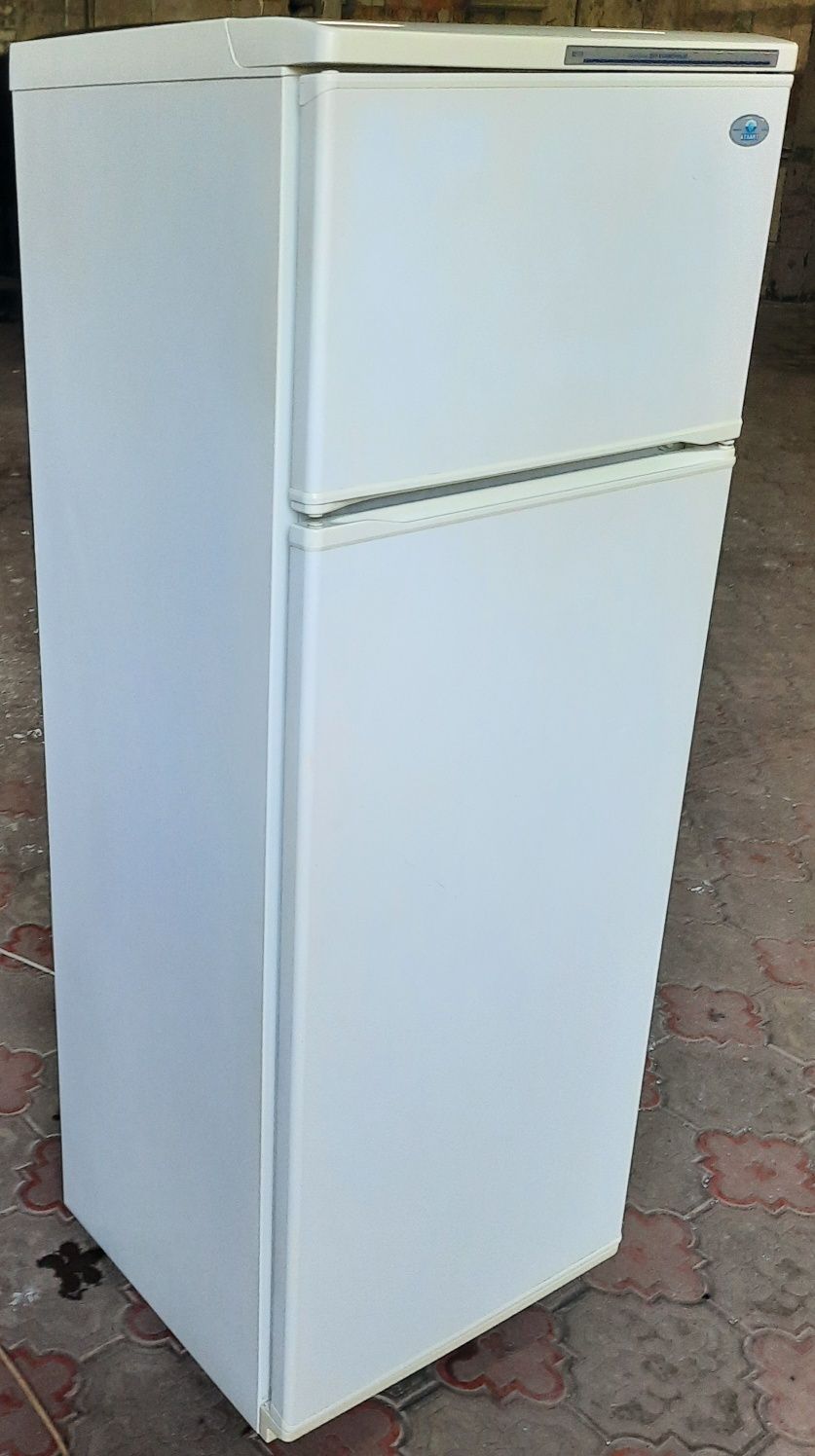Холодильник Атлант, двухкамерный