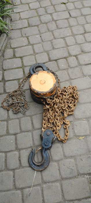 Wciągarka  łańcuchowa  5 T , sprawna, przesmarowana , mocna