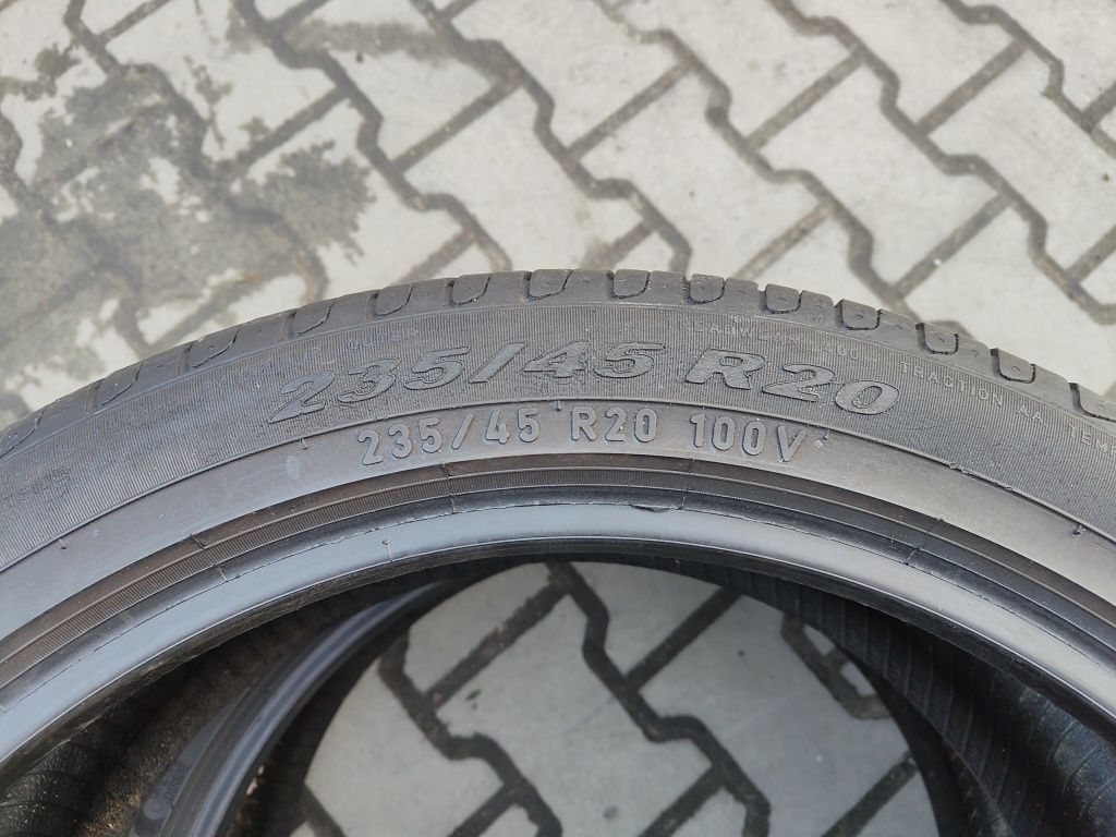 235/45/20 Pirelli Scorpion Verde