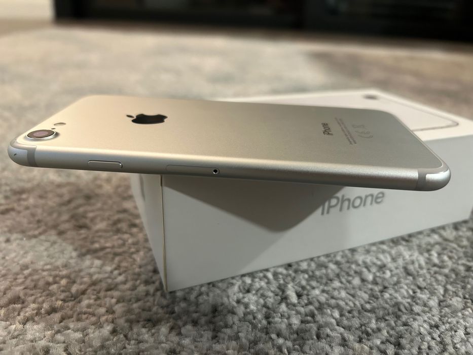 Vendo iPhone 7 32gb branco pérola