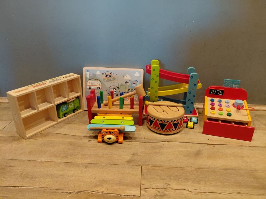 Zestaw zabawek drewnianych