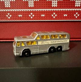 Matchbox by Lesney No 66 Greyhound Couch Bus 1:64