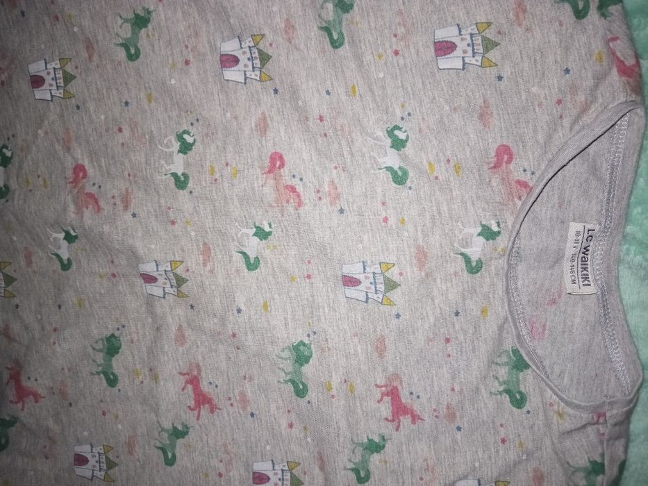 Футболки, майки на девочку, идеальное состояние