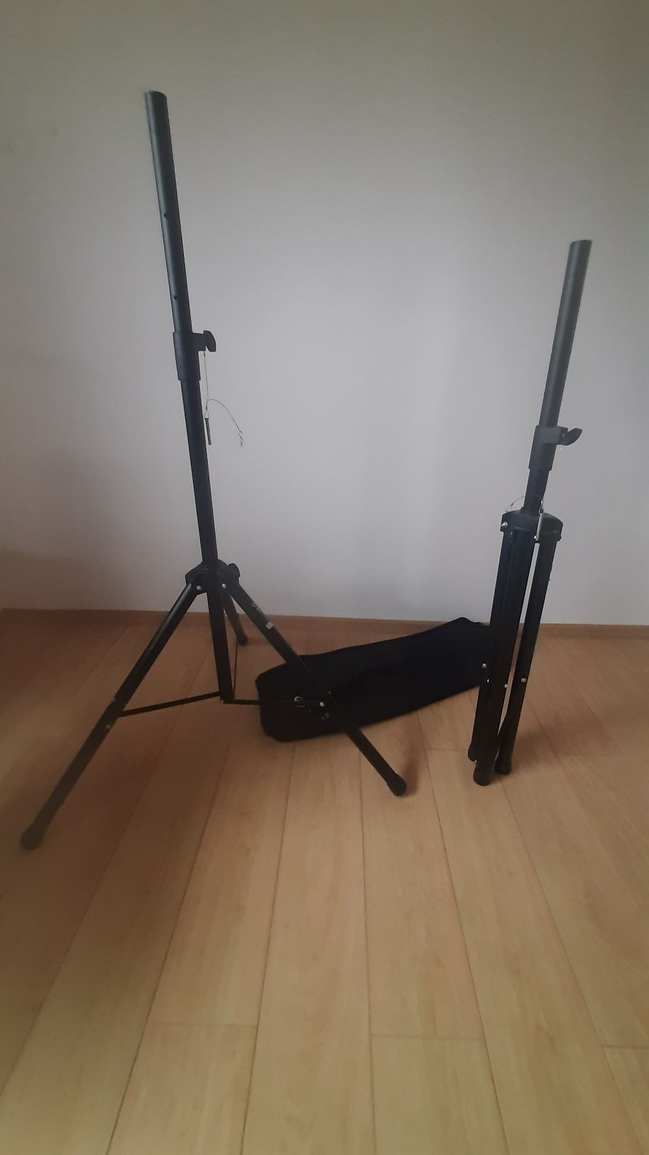 Stojaki pod kolumny głośnikowe +pokrowiec
