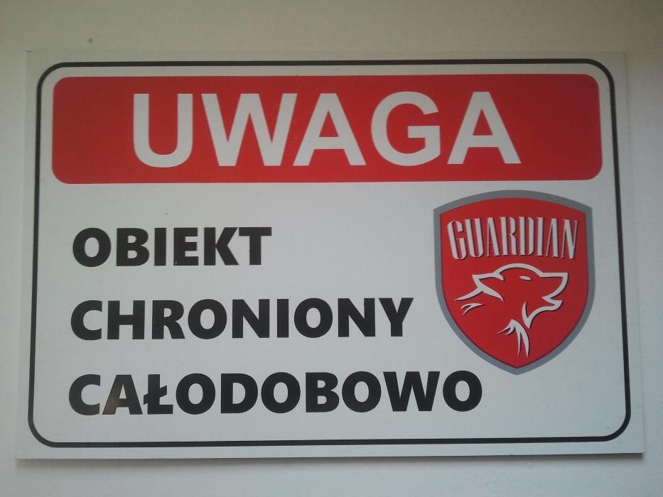 Tabliczka 30X20 " Uwaga Obiekt chroniony całodobowo"wykonana z PLEXi