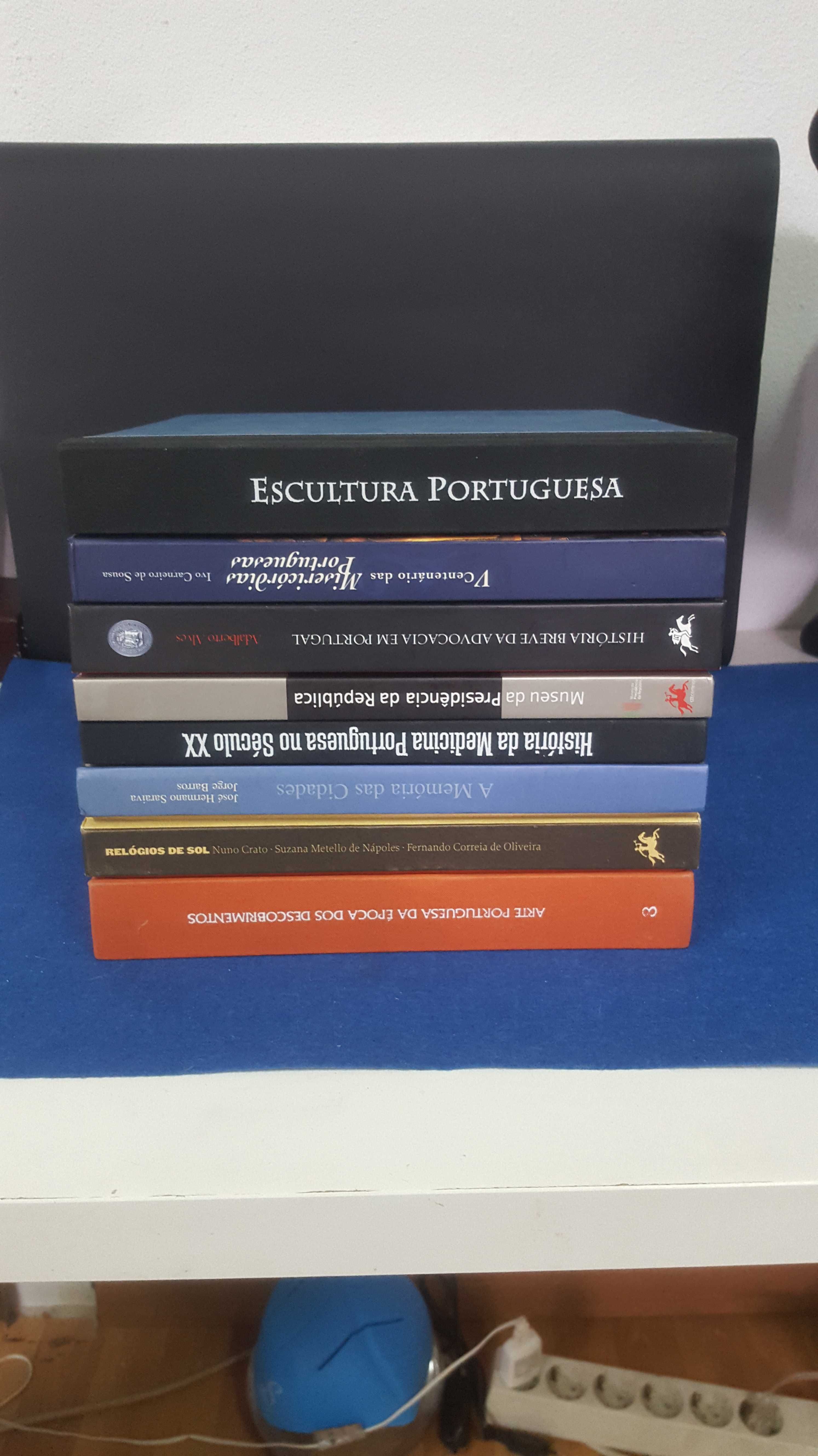 Grande lote de Livros de Selos Temáticos e Anuais CTT