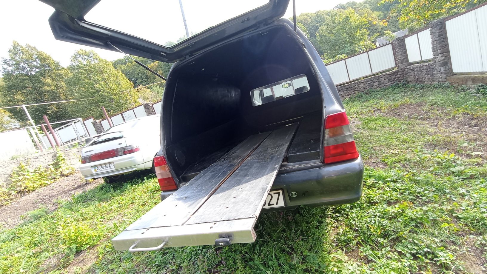Оригінальний Катафалк Fso Polonez