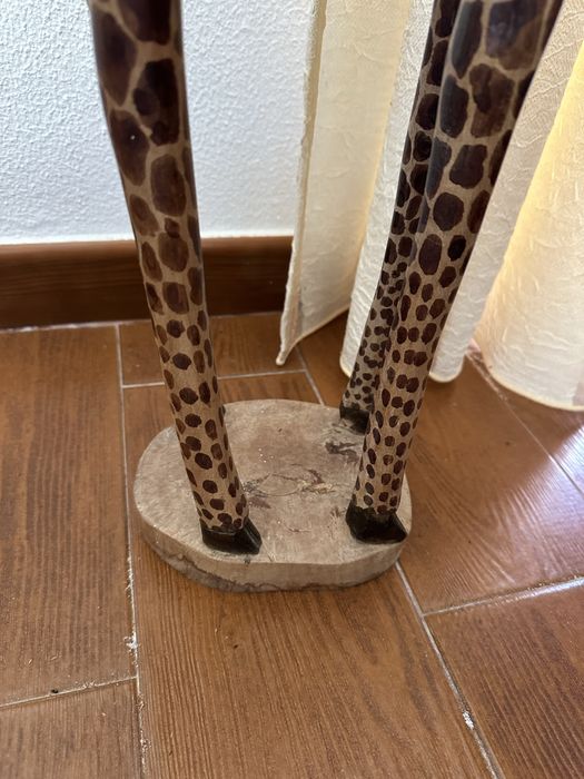 Girafa de madeira