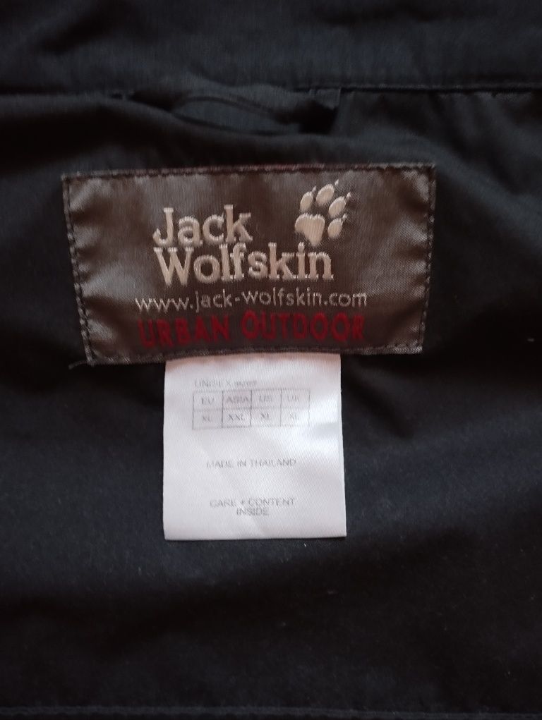 Оригінальна чоловіча куртка jack wolfskin