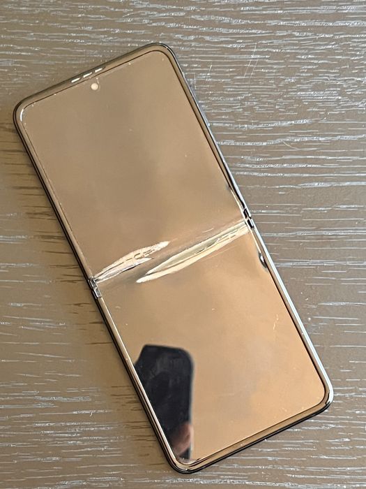 Samsung Galaxy Z Flip 3