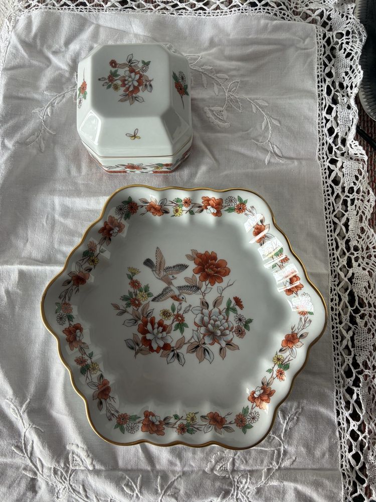 Prato e caixa  da Vista Alegre em porcelana