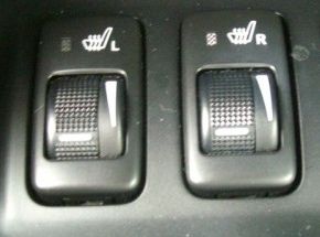 Toyota FJ Cruiser оригинальные кнопки подогрева сидений