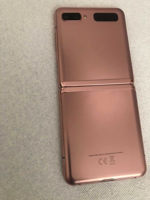 Sprzedam telefon Flip 5G 256