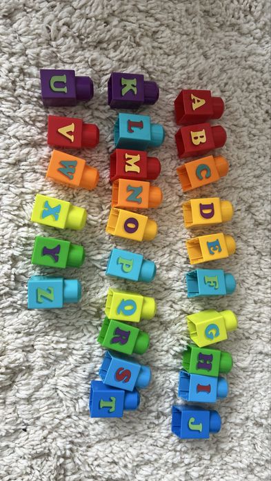 Mega blocks навчальна іграшка потяг з англійськими літерами Mattel