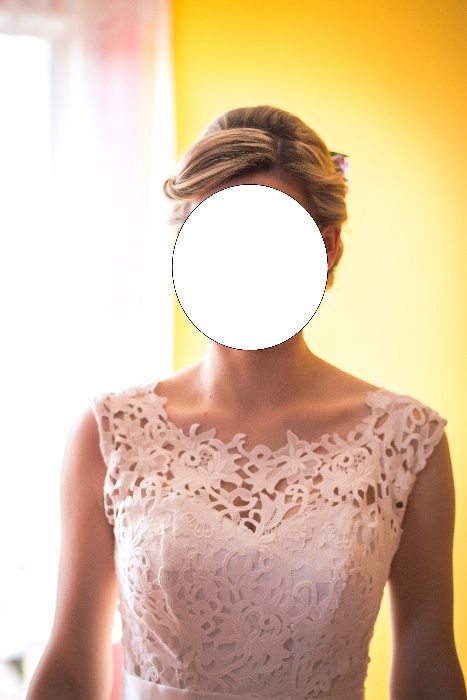 Suknia ślubna (dół muślin, góra koronka)