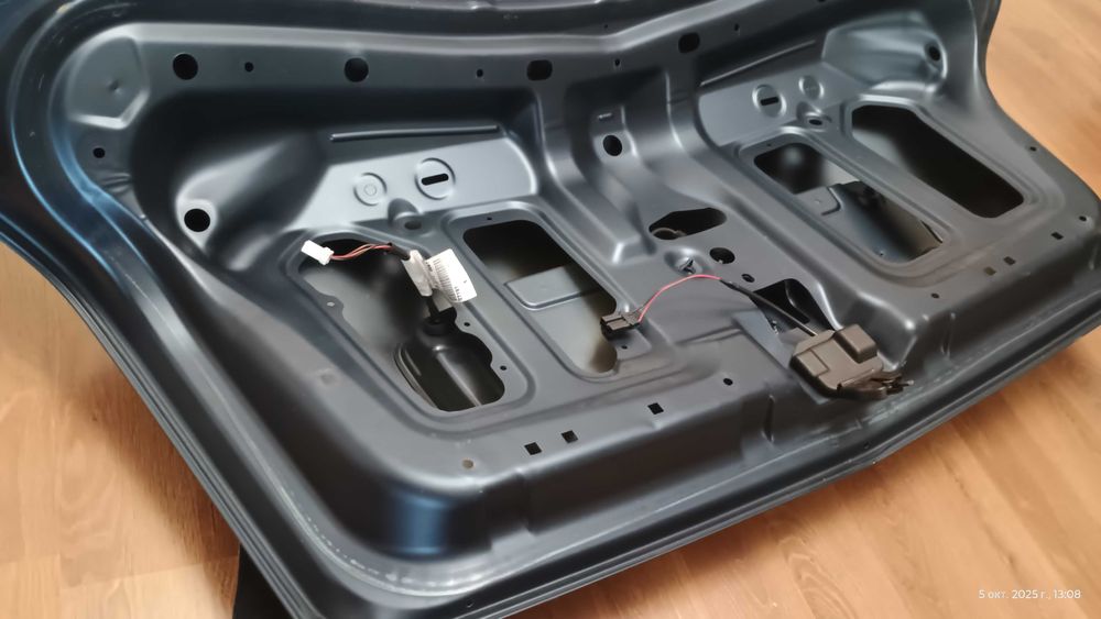 Б/В Кришка багажника Nissan Primera P12 (седан, 2003)