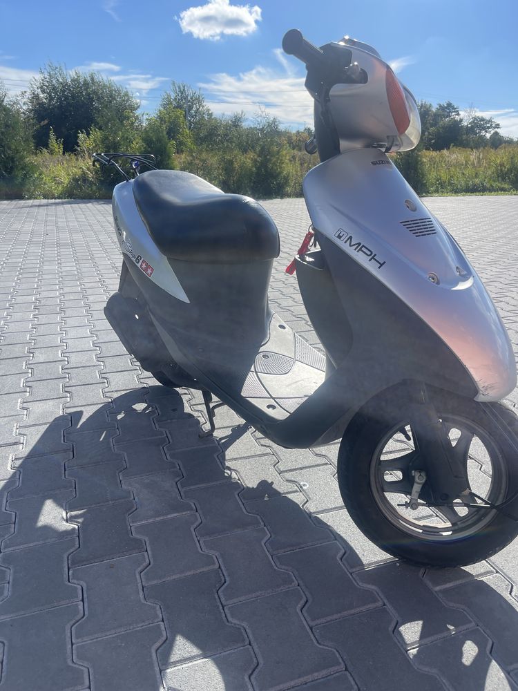 Скутер Suzuki Lets II