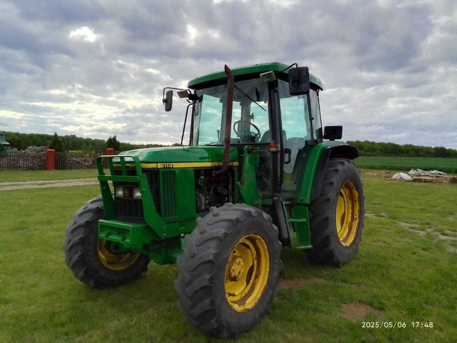 Ciągnik JOHN DEERE 6110SE 85KM z ładowaczem czołowym turem mechaniczny