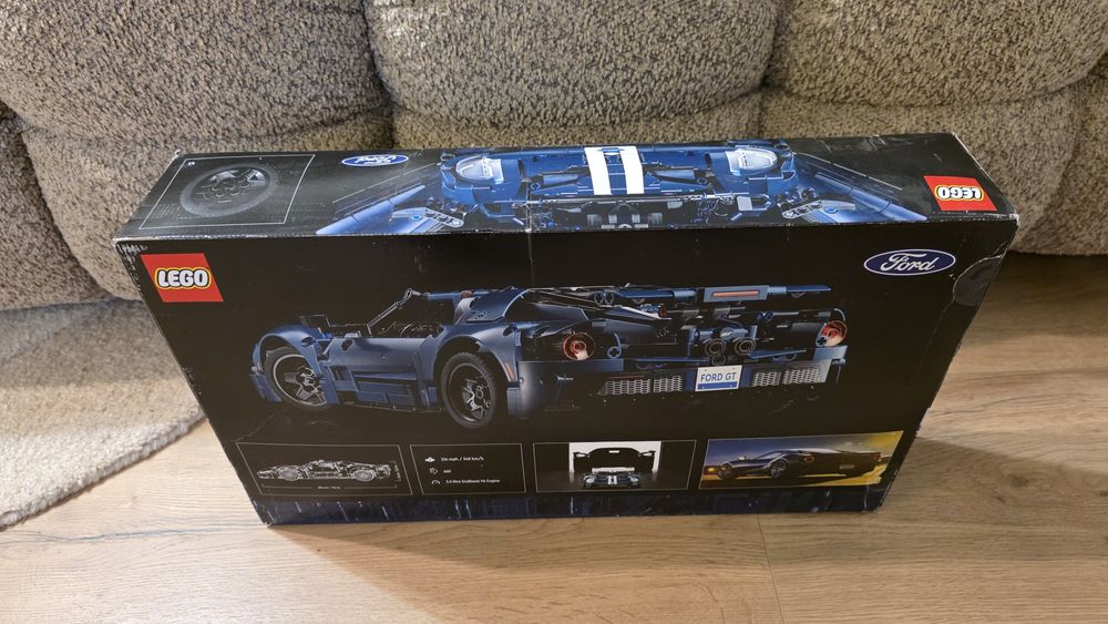 Nowy Oryginalny Zestaw Lego Technic  42154 Ford GT