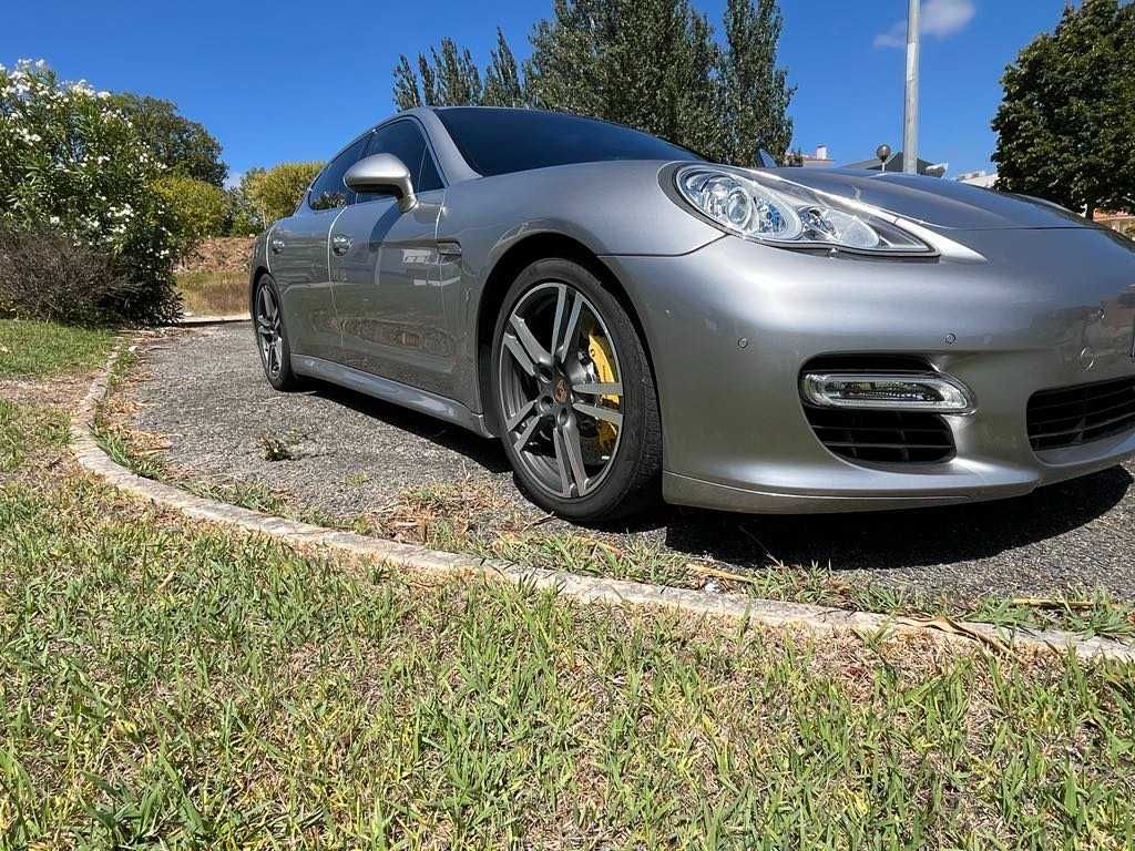 Porsche Panamera Biturbo V8 2010