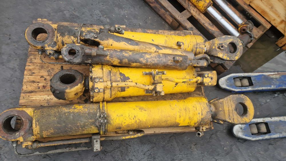 Ładowarka Liebherr l544 siłownik skrętu podnoszenia most zf 409/dk