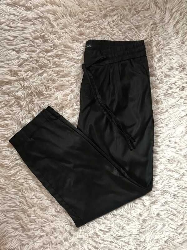 Czarne spodnie RESERVED 44/XXL