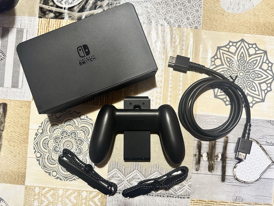 Nintendo Switch OLED (Red-Neon Blue) + 256 Гб карта памʼяті