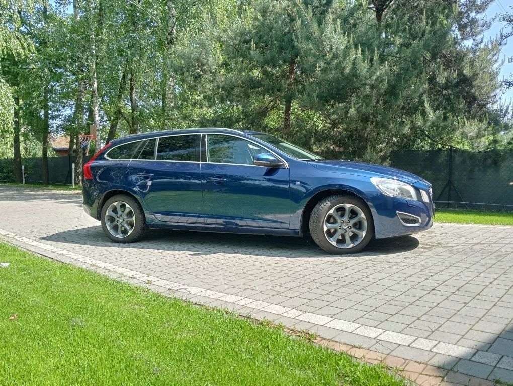 Volvo V60 2,0. D3 163Km Ocean Race