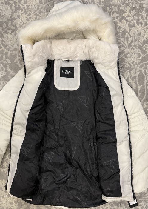 Куртка жіноча Guess S