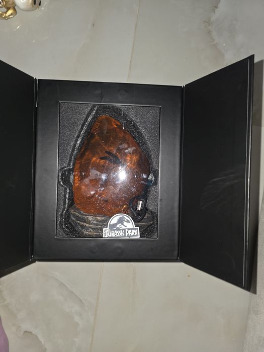 Jurássico Park, Candeeiro em forma de ovo de dinossauro