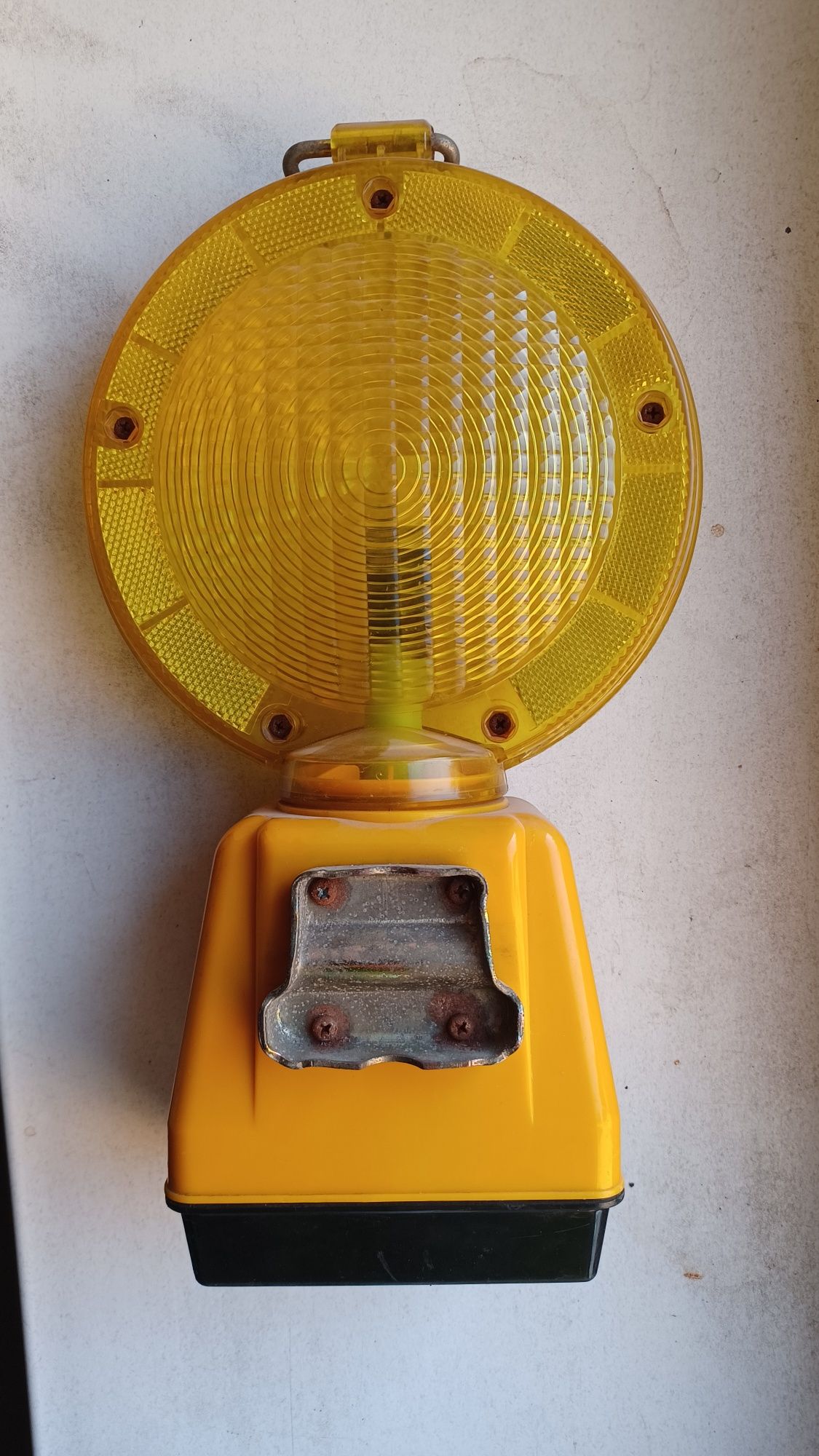 Lampa sygnalizacyjna drogowa