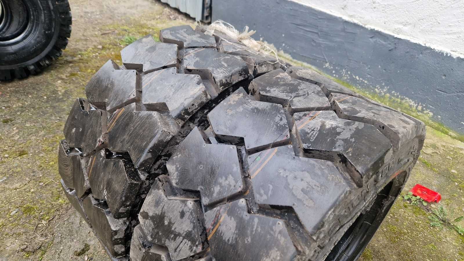 23x10-12, 23x10.50-12, 23x10.00-12 Trelleborg 100% bieżnik