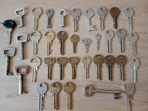 Kolekcja starych kluczy