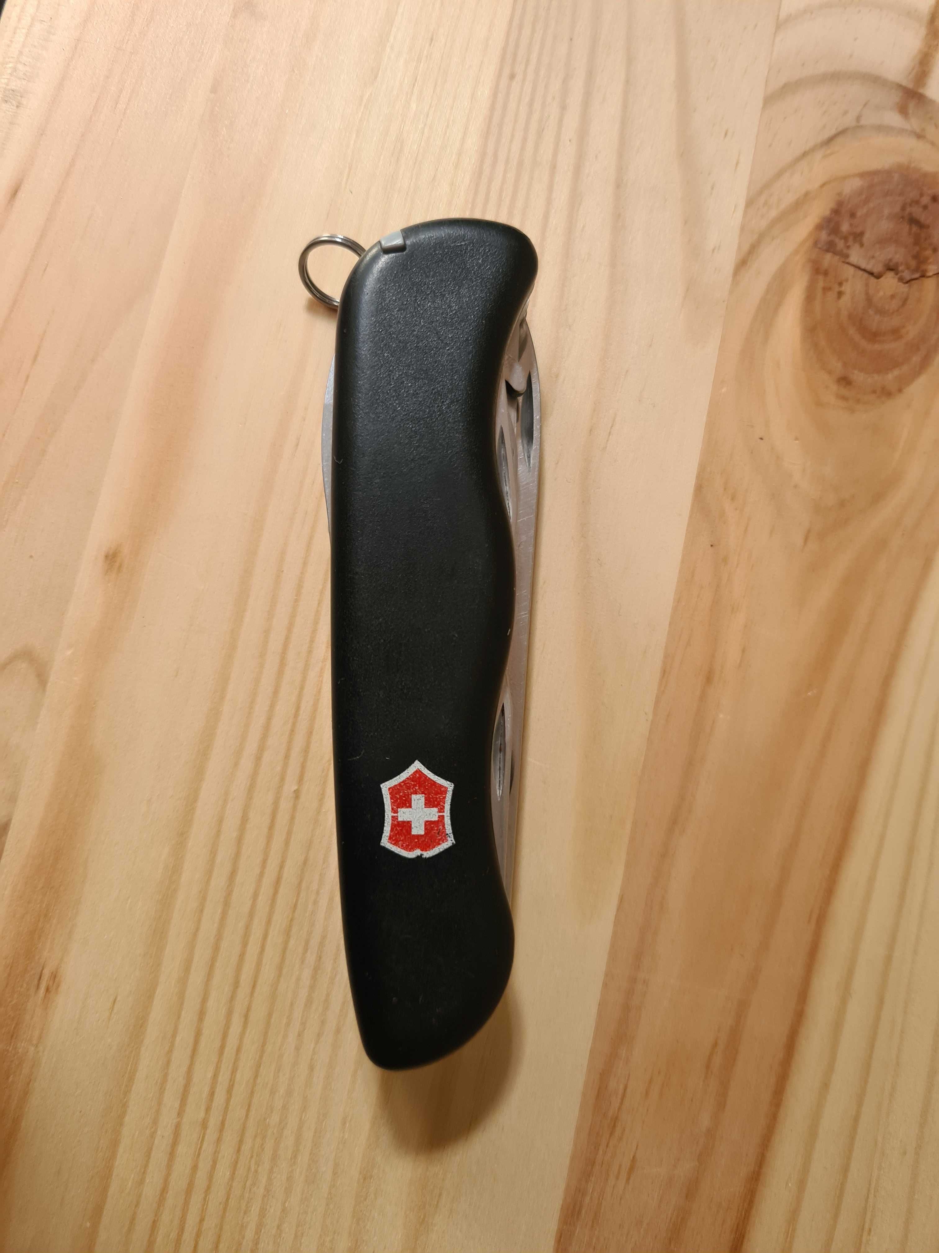 scyzoryk Victorinox Outrider 111mm