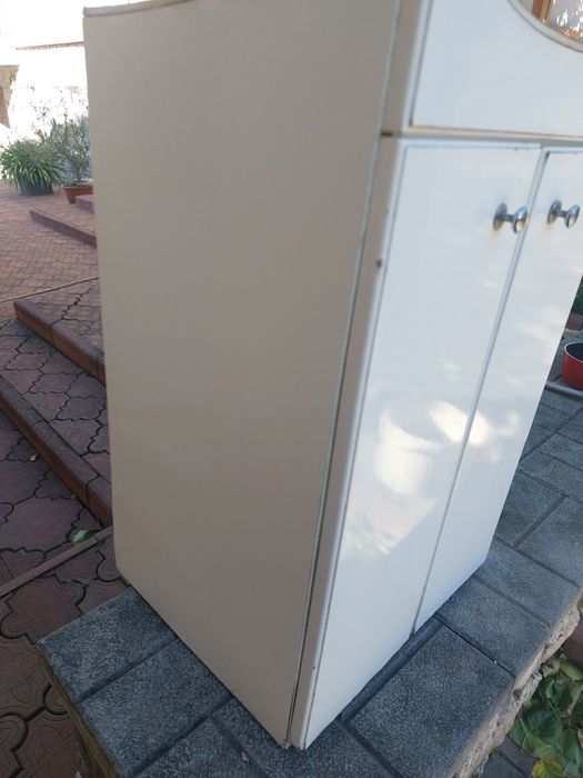 Тумбочка з умивальником