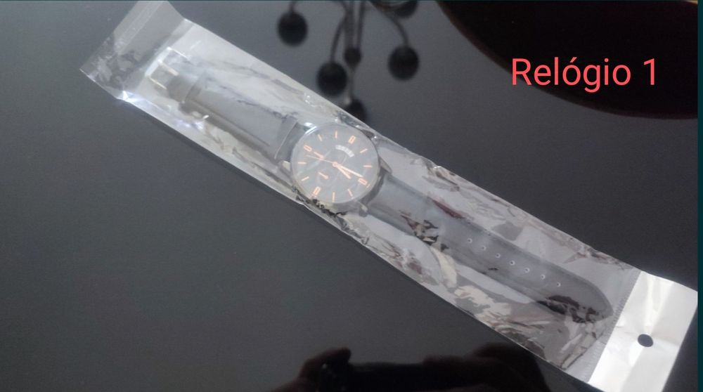 Bonito Relógio Novo