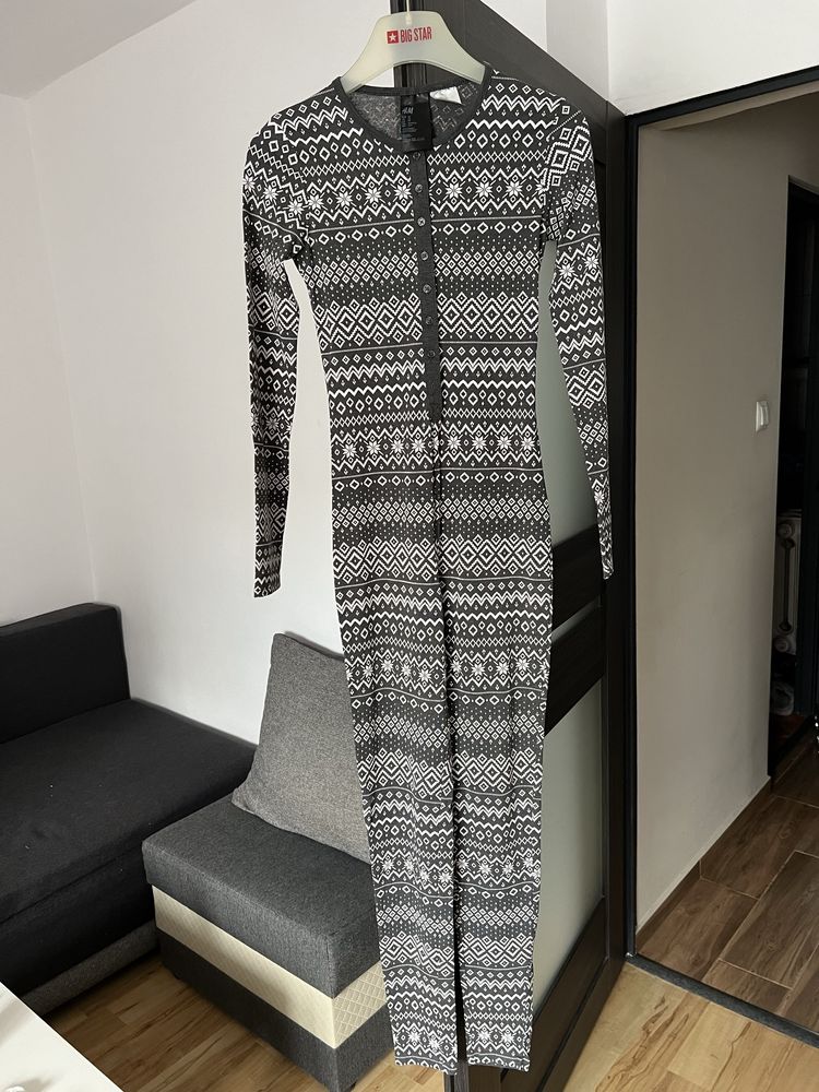 Piżamowy kombinezon xs