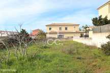 Lote com 600m2 para construção de moradia isolada, em Pêra