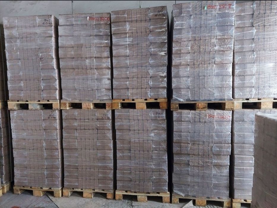 Паливні дубові брикети  Дуб Топливные брикеты RUF