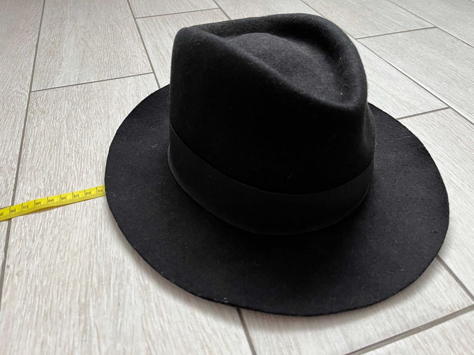 чорна шляпа Zara