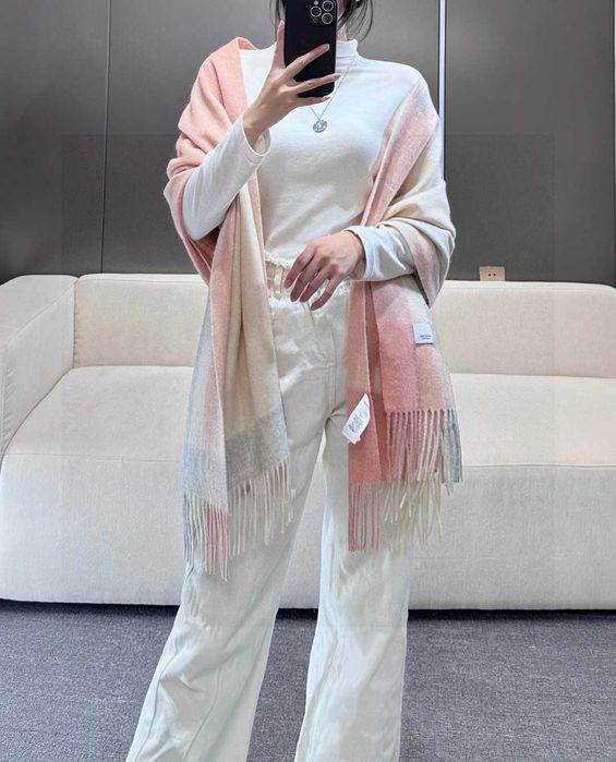 Burberry szalik ciepły beiżowy szalik szalek