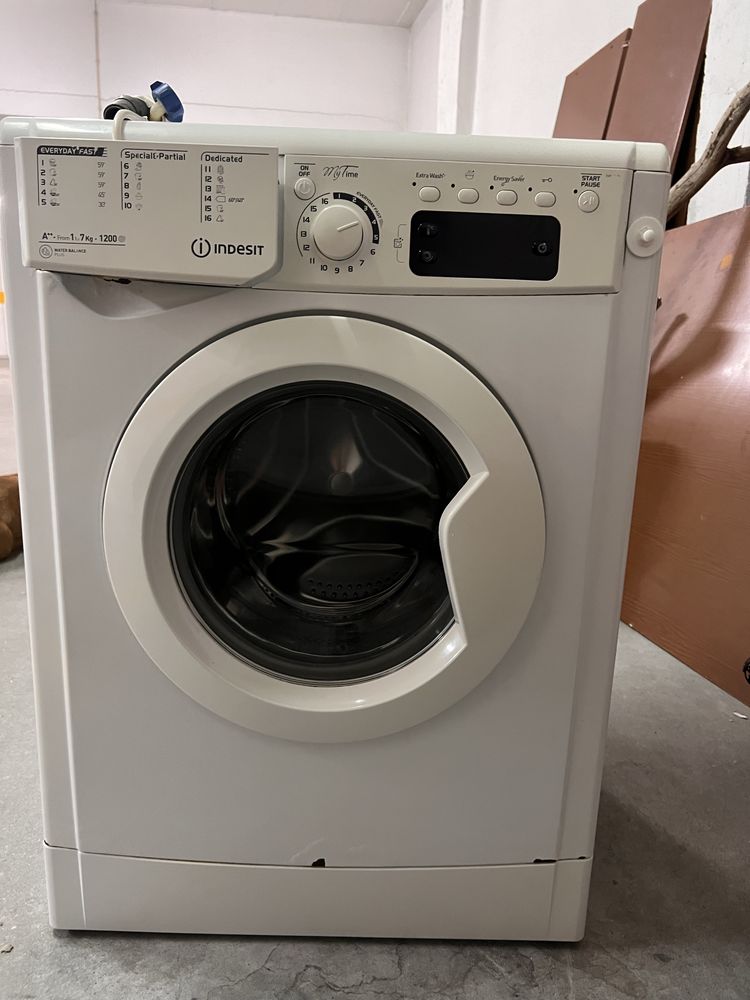Vendo Máquina de Lavar Indesit A++ // 7 kg, Water Balance Plus