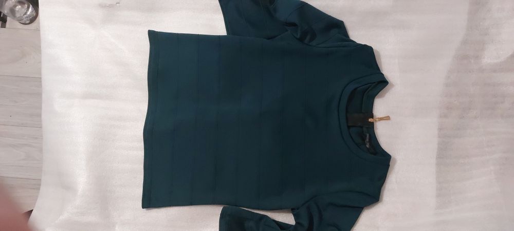 Жіночий костюмчик