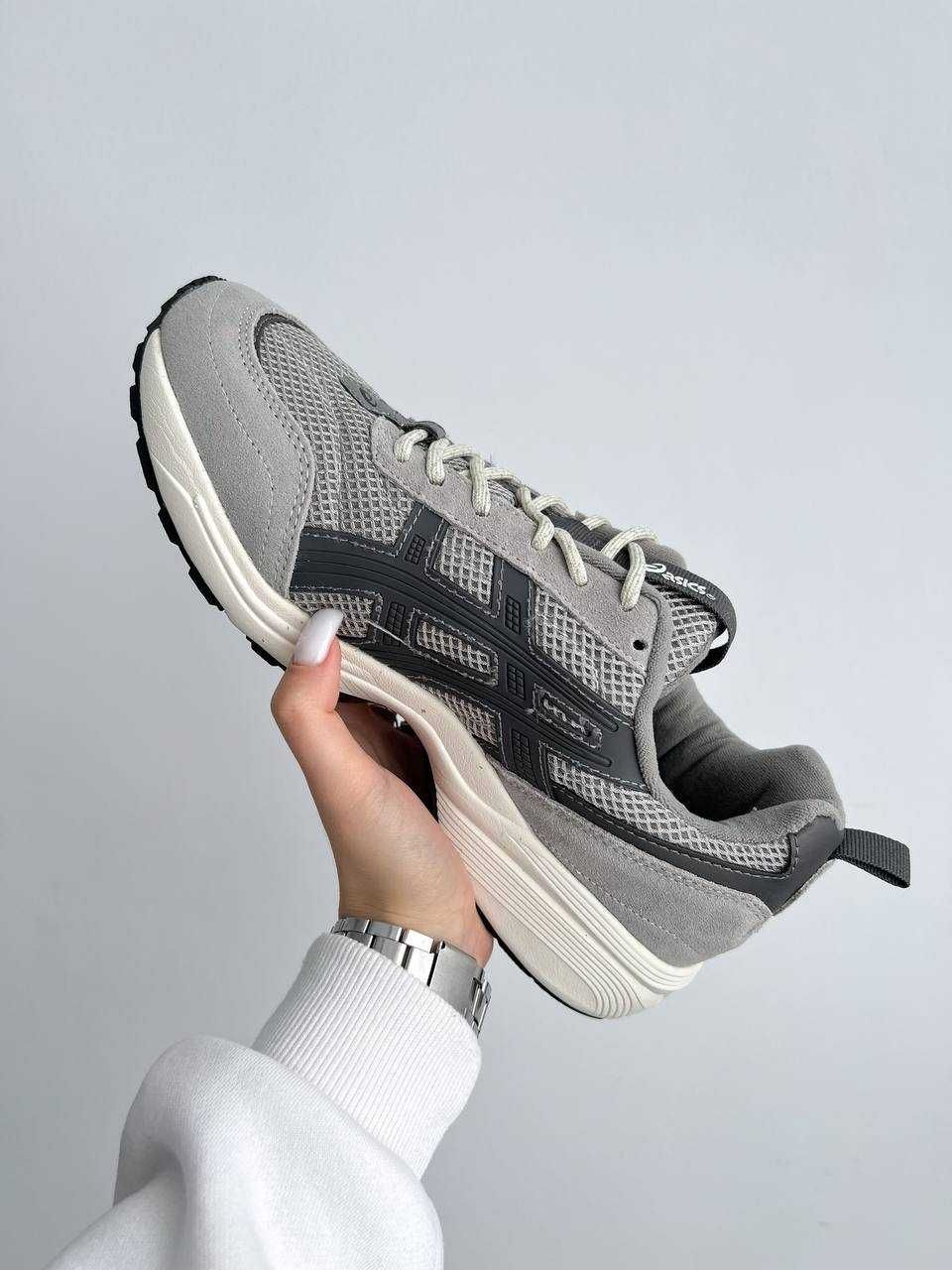 Оригінальні чоловічі кросівки ASICS Gel-1090 V2 Oyster Grey