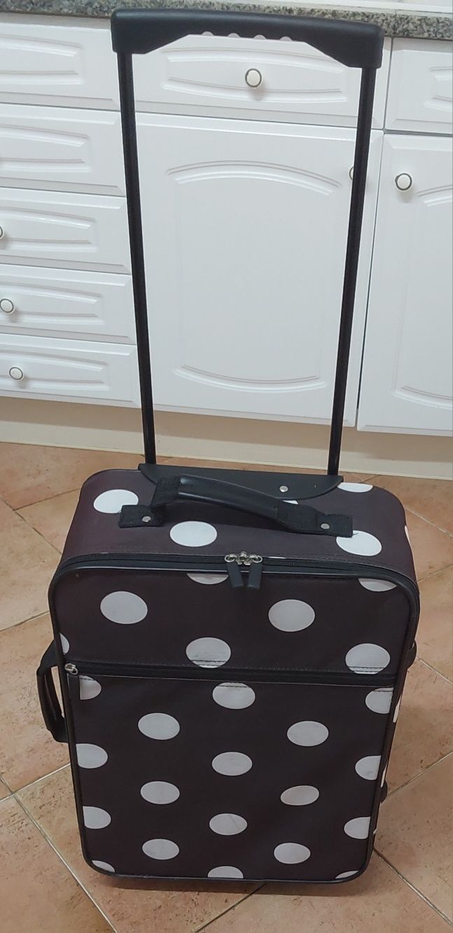 MALA DE VIAGEM DE CABINE. Casa, Férias, Quarto,Sala,Arrumação,Passeio.