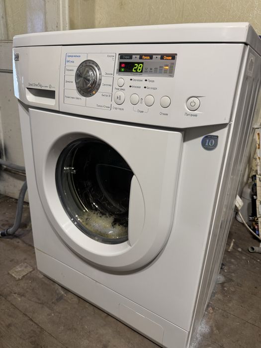 Продам пральну машинку LG DirectDrive в гарному стані на 5кг