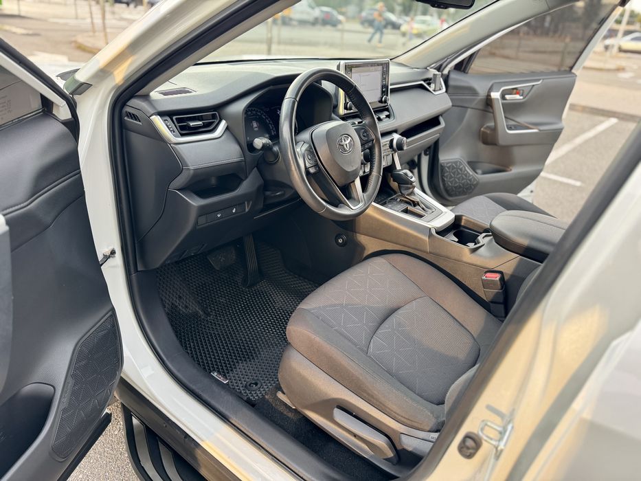 Toyota Rav 4 Active Official