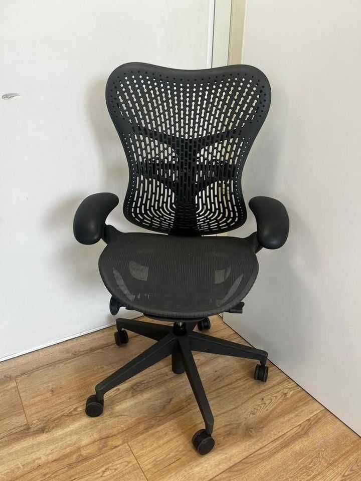 Herman Miller Mirra 2 reformado (totalmente equipado)