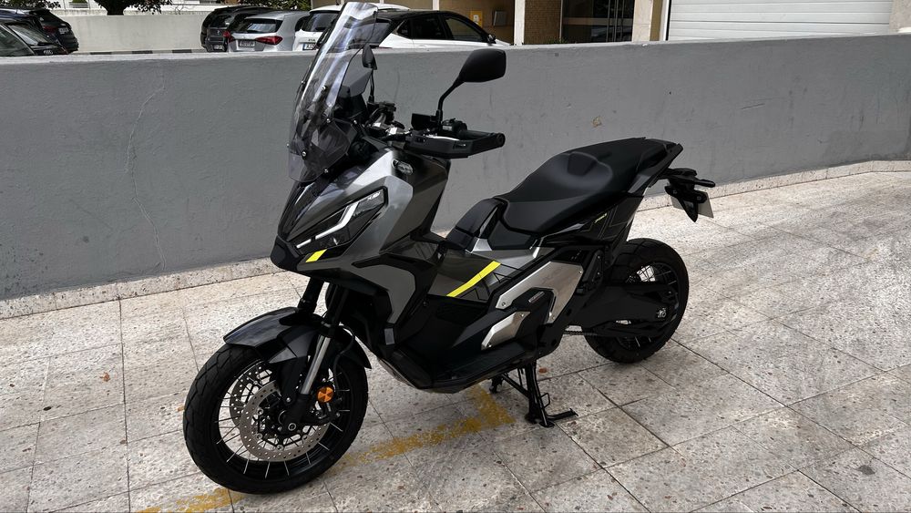 Honda X-Adv 2024 como nova