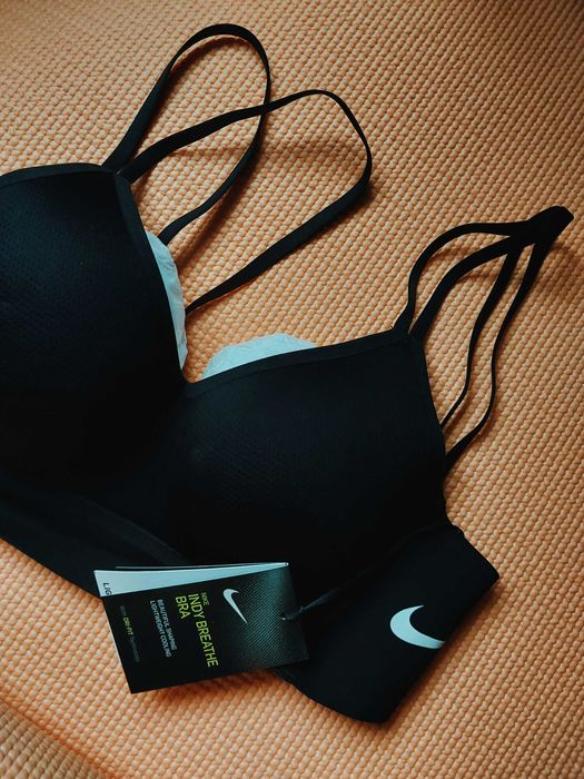 Nike indy  breathe bra топ/бра НОВЫЙ (S)
